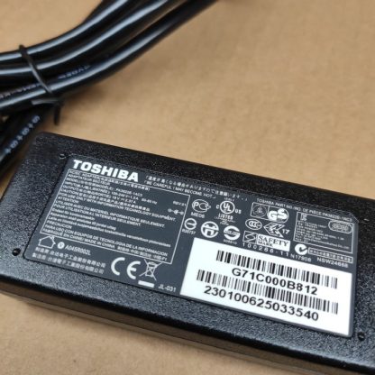 Charger Adaptor Carjer Casan Original Laptop Toshiba 19V-2.37A 45 Watt