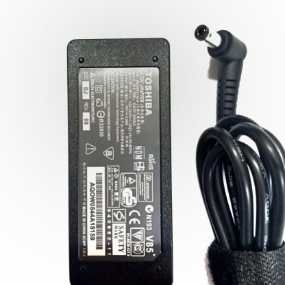 ADAPTOR TOSHIBA NB200 NB200-002 NB200-006 NB200-11H 19V 1.58A ORIGINAL